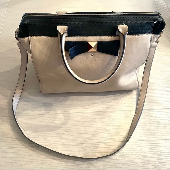 kate spade Handbags - Kate Spade Pebbled Leather Satchel Shoulder Bag Black Nude Bow Purse